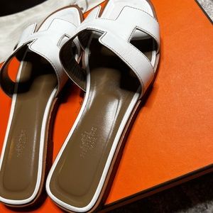 Oran sandal 100% authentic| used